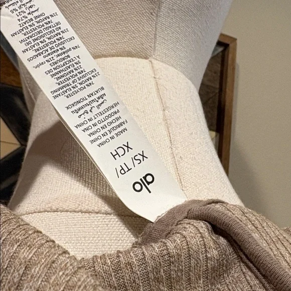 ALO Yoga Muse Hoodie + Sweatpant Joggers Set in Gravel size XS / XXS - Picture 8 of 10